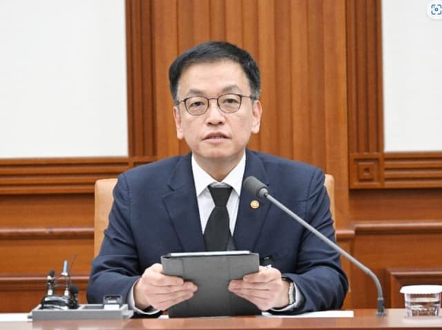 최상목 대통령 권한대행, 중소기업·소상공인 지원에 총력…현장 중심 정책 강화