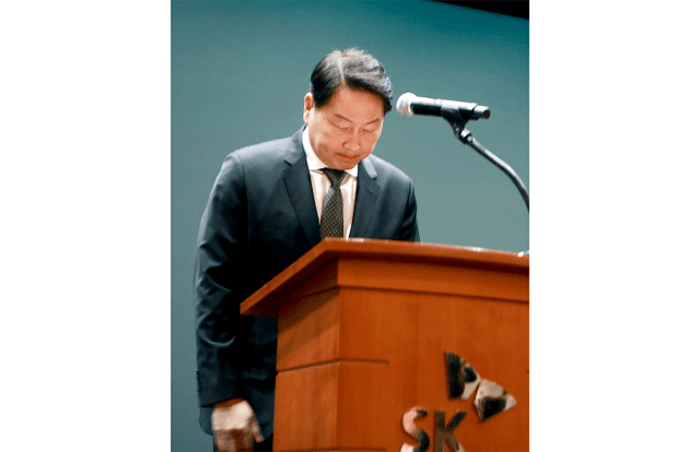 SKT 해킹 사태, 최태원 회장 직접 나서 '보안체계 전면 개편' 약속