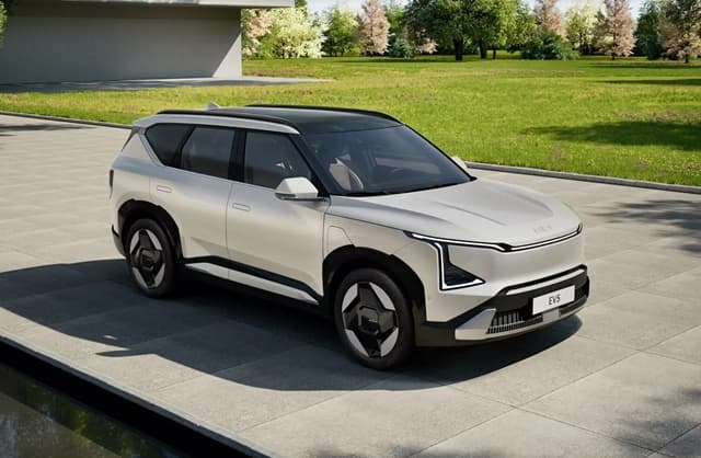 기아, 패밀리 전기 SUV ‘EV5’ 출시… 전동화 시대의 새로운 기준 제시
